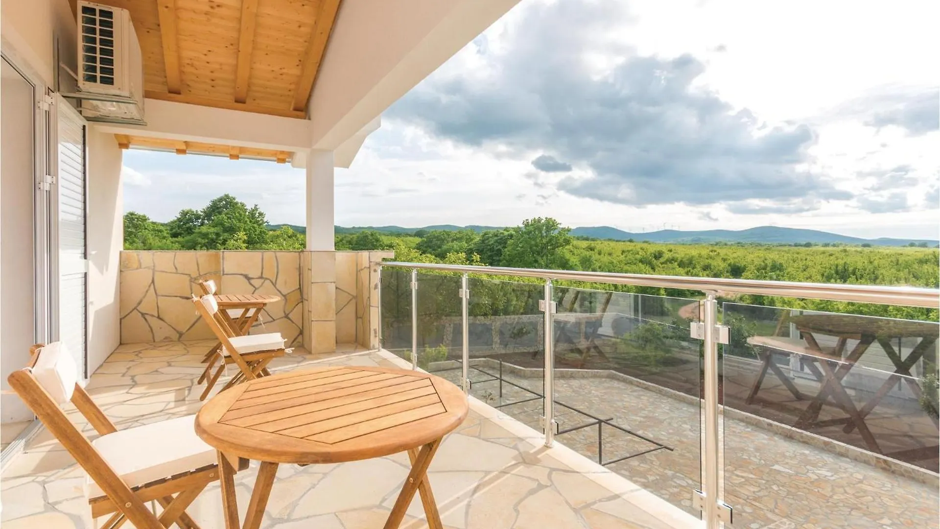 6 Bedroom Awesome Home In Bilisane 0*,  Croatia