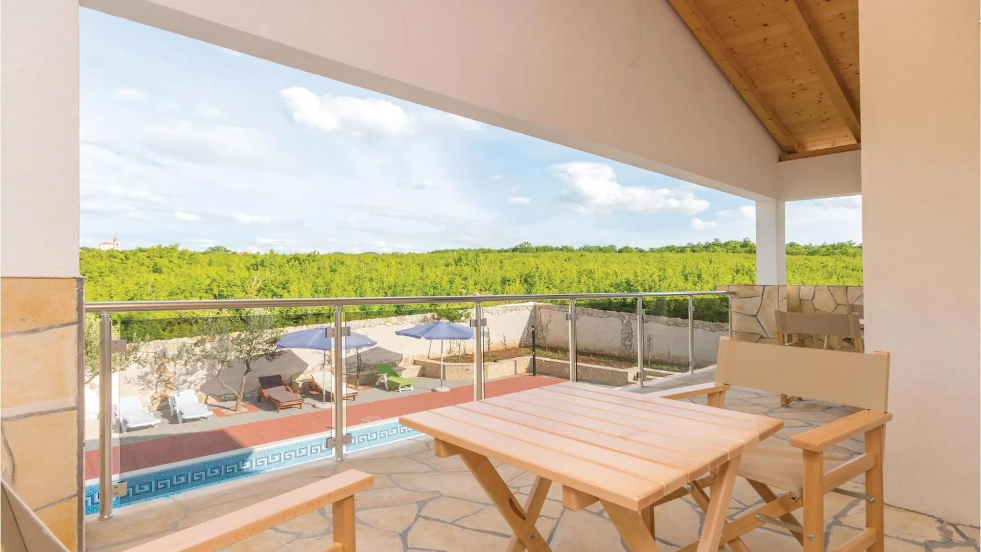 6 Bedroom Awesome Home In Bilisane
